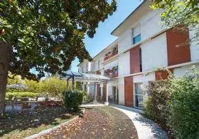 Photo de Residence Les Jardins De Cauderan