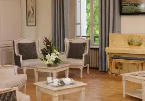 Photo de Maison De Famille Chateau De Chambourcy