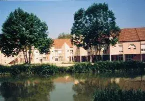 Photo principale de Ehpad Les Roches D'Orgeres - Maison de retraite / EHPAD