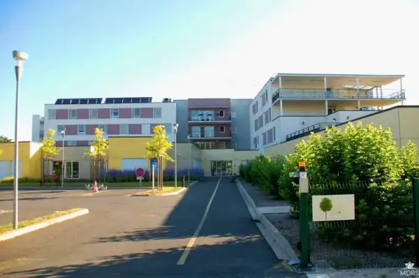 Photo principale de Ehpad Raymond Poulin - Maison de retraite / EHPAD