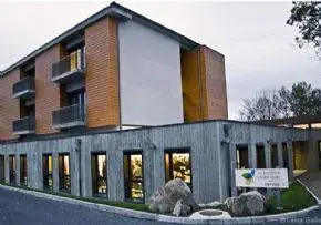 Photo principale de Ehpad Les Jardins De Saint Illide - Maison de retraite / EHPAD