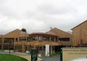 Photo principale de Maison De Retraite Solferino   Ehpad Croix Rouge Francaise - Maison de retraite / EHPAD