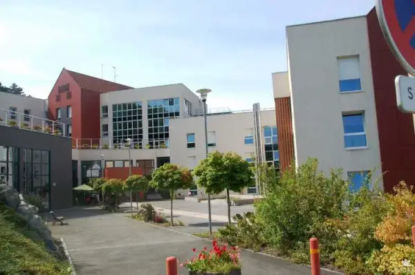 Photo principale de Ehpad La Maison Blanche - Maison de retraite / EHPAD