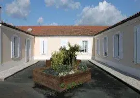 Photo principale de Maison De Retraite La Roseraie - Maison de retraite / EHPAD