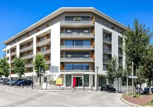 Photo principale de La Girandiere L'Isle D'Abeau - Résidence Services Seniors