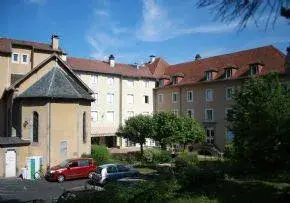 Photo principale de Ehpad Résidence La Louvière - Maison de retraite / EHPAD