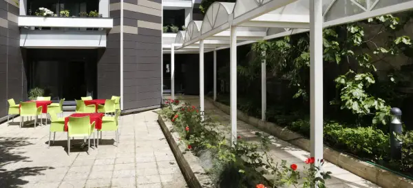 Photo principale de Résidence Les Orteaux - Résidence Services Seniors