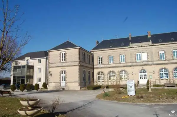 Photo principale de Maison De Retraite De Mery - Maison de retraite / EHPAD