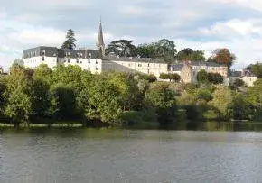 Photo principale de Ehpad Louise De La Valliere - Maison de retraite / EHPAD