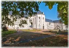 Photo principale de Ehpad Les Signolles - Maison de retraite / EHPAD