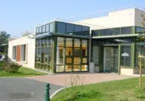 Photo de Hopital Gerontologique Et Medico Social De Plaisir Grignon - Maison de retraite / EHPAD