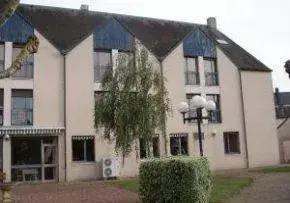 Photo de Maison De Retraite Madeleine Quemin - Maison de retraite / EHPAD