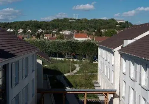 Photo de Centre Alzheimer La Bruyere - Maison de retraite / EHPAD