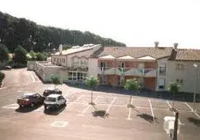 Photo de Ehpad Madeleine Des Garets - Maison de retraite / EHPAD