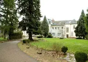 Photo de Residence Le Parc Des Loges - Maison de retraite / EHPAD