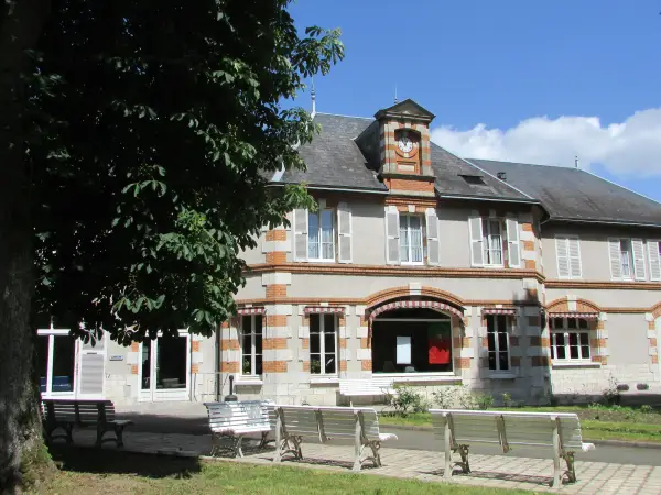 Photo de Résidence Château de Fontpertuis - Maison de retraite / EHPAD