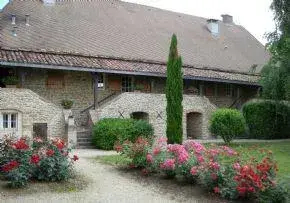 Photo de Les Petits Freres Des Pauvres   Jully   Hebergement Temporaire - Maison de retraite / EHPAD