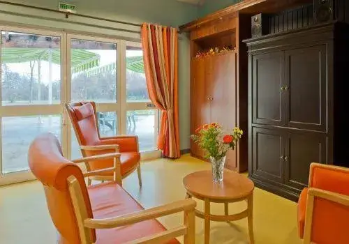 Photo de Korian Home De L'Oucherotte - Maison de retraite / EHPAD