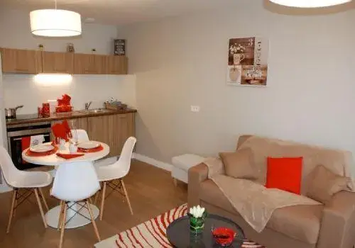 Photo de Residence Services Les Cottages Du Rocher Greau - Résidence Services Seniors