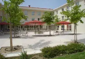 Photo de Résidence l'Arbois - Maison de retraite / EHPAD