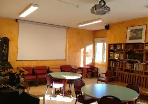 Photo de REPOTEL Savigny-le-Temple - Maison de retraite / EHPAD