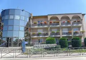 Photo de Maison De Retraite Fleurs D'Automne - Maison de retraite / EHPAD