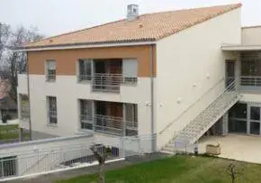 Photo de E.h.p.a.d De Lezay - Maison de retraite / EHPAD