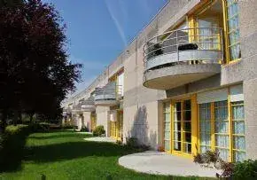 Photo de Résidence Autonomie les Rosiers  - Résidence Services Seniors