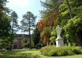 Photo de Ehpad St Jean Marie Vianney - Maison de retraite / EHPAD