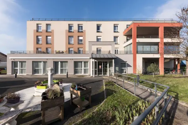 Photo de EHPAD Les Chênes  - Maison de retraite / EHPAD