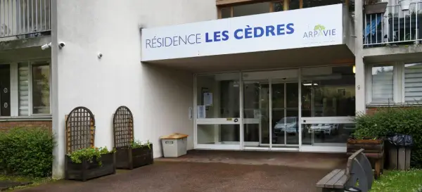 Photo de Résidence Les Cèdres - Résidence Services Seniors
