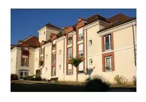 Photo de Residence Eugene Et Eugenie Pecry - Résidence Services Seniors