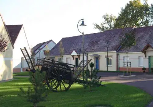 Photo de Le Hameau Des Fees Chartres - Résidence Services Seniors
