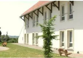 Photo de Ehpad La Sainte Famille - Maison de retraite / EHPAD