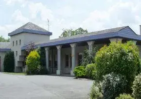 Photo de Maison De Retraite De L'Hopital D'Ainay Le Chateau - Maison de retraite / EHPAD
