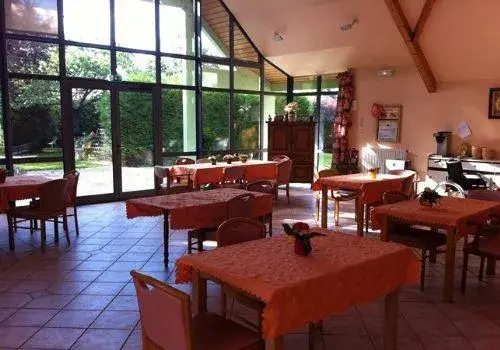 Photo de Ehpad Le Val Fleury - Maison de retraite / EHPAD