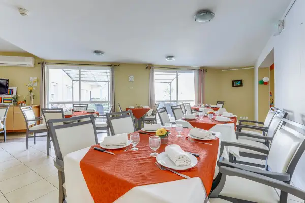 Photo de Les Jardins de Loulay - Maison de retraite / EHPAD