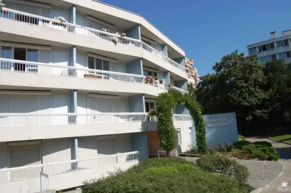 Photo de Résidence Les Glycines - Résidence Services Seniors