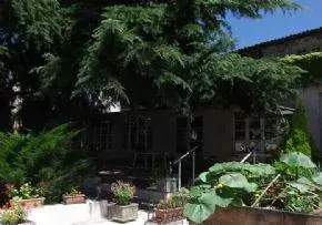 Photo de Maison De Retraite St Vincent Et Ste Croix - Maison de retraite / EHPAD