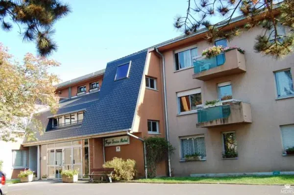 Residence Louise Michel - Résidence Services Seniors à Bruay-la-Buissière