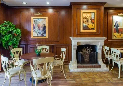 Korian La Louisiane - Maison de retraite / EHPAD à Hyères