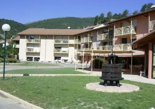 Residence Le Val De Serres - Maison de retraite / EHPAD à Serres