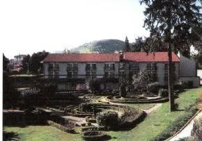 Ehpad Au Fil De L'Eau - Maison de retraite / EHPAD à Volvic