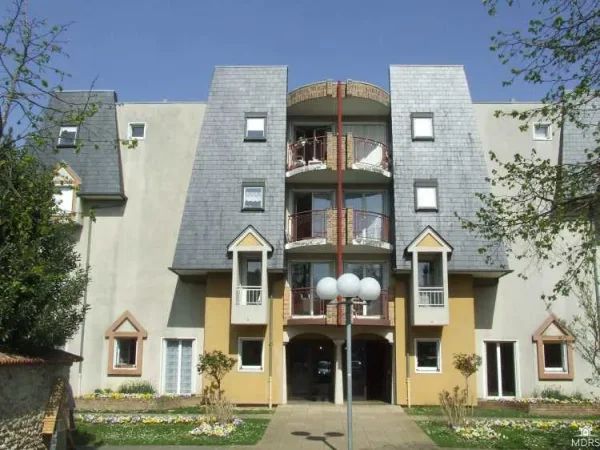 Residence Blanche De Castille - Résidence Services Seniors à Melun