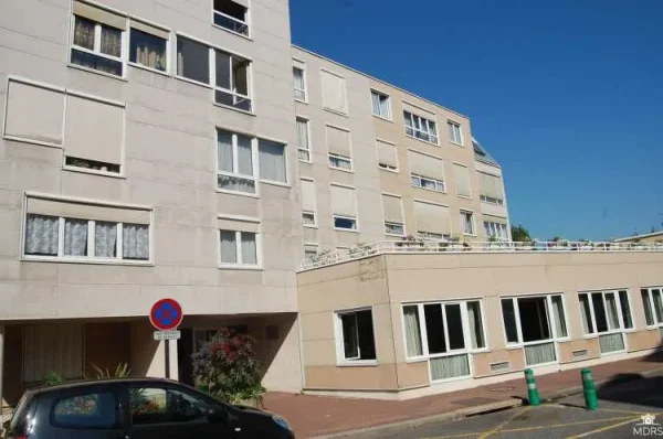 Résidence Aline Marlin - Résidence Services Seniors à Le Bourget