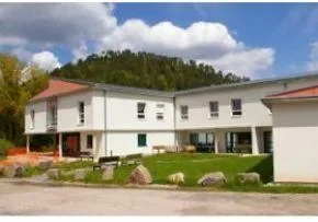 Le Home Du Cameroun - Maison de retraite / EHPAD à Bruyères