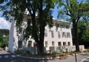 Residence Retraite Flore D'Arc - Maison de retraite / EHPAD à Gémenos