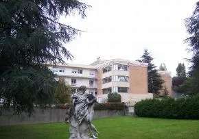 Ehpad G.claudinon Du Centre Hospitalier - Maison de retraite / EHPAD à Le Chambon-Feugerolles