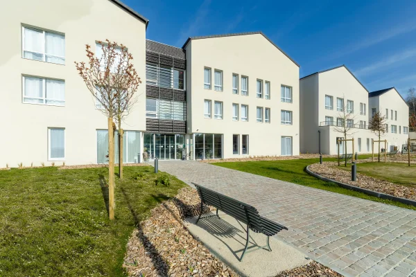 Résidence Les Boutons D'Or - Maison de retraite / EHPAD à Bourg-et-Comin