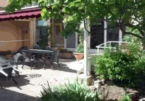 Foyer Logement Roger Mistral - Résidence Services Seniors à La Farlède